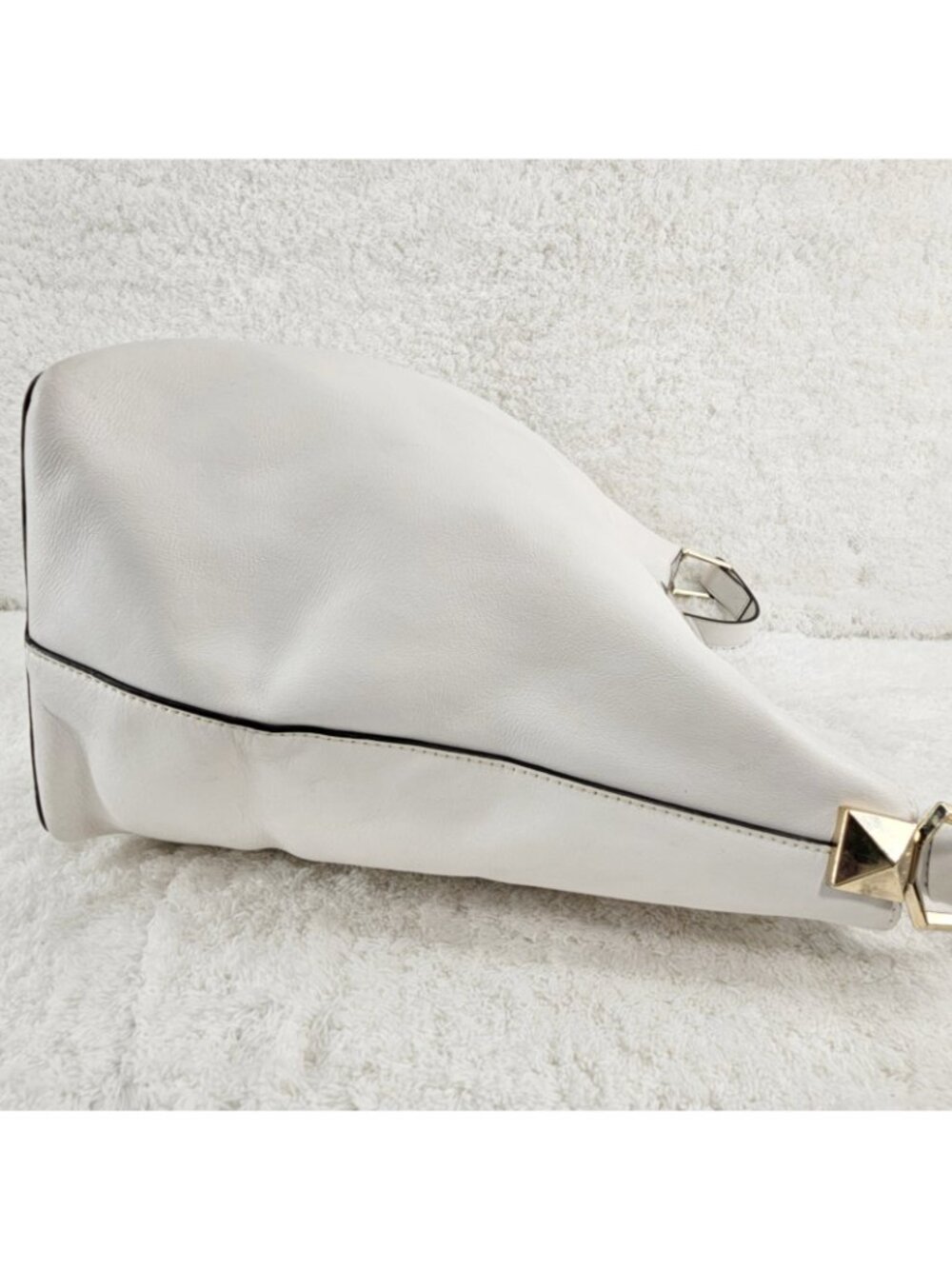 KARL LAGERFELD PARIS White Smooth Leather Hobo Shoulder Bag with Tassel Closure - Picture 10 of 15